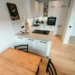 Feriehus Renovated Semi-detached House With Garden Views *