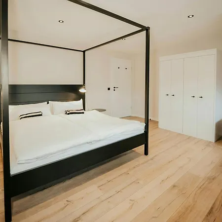 Renovated Semi-detached House With Garden Views Ferienhaus